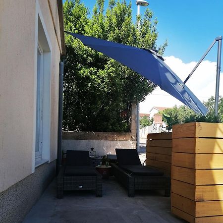 Häuschen am Meer Vodice Exterior foto